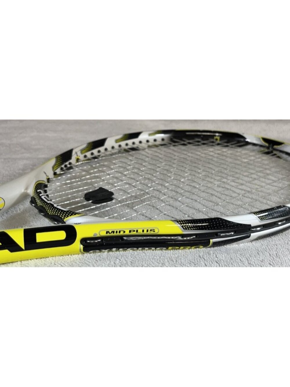 Head Microgel Extreme Pro Mid Plus Tennis Racquet ~ 100 in² ~ 315g ~ 4 ½” Grip - Picture 2 of 10